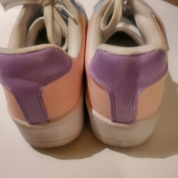Time and Tru Womens Sneakers Size 7.5 Memory Foam Pastel and White - Picture 2 of 3